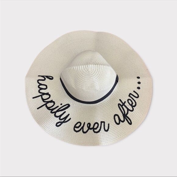 MISS TO MRS | Natural Straw Beach Hat (Honeymoon Hat) - Picture 2 of 5